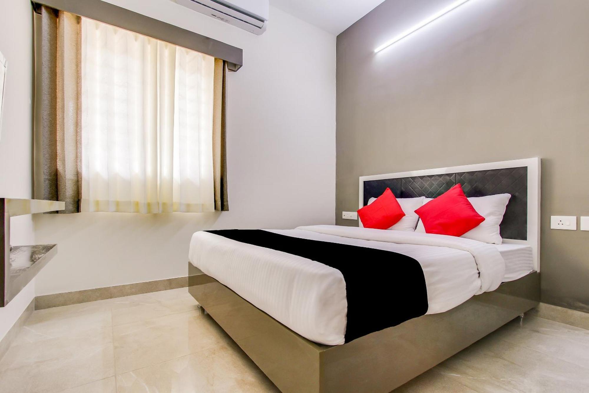Capital O New Paradise Inn Irugur Екстер'єр фото
