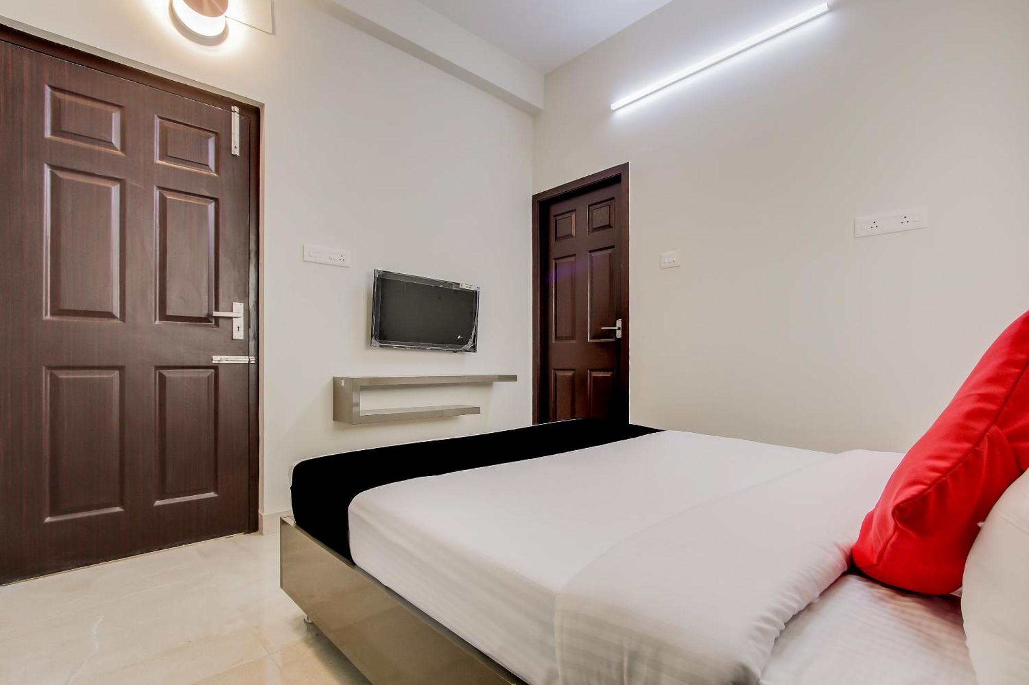 Capital O New Paradise Inn Irugur Екстер'єр фото