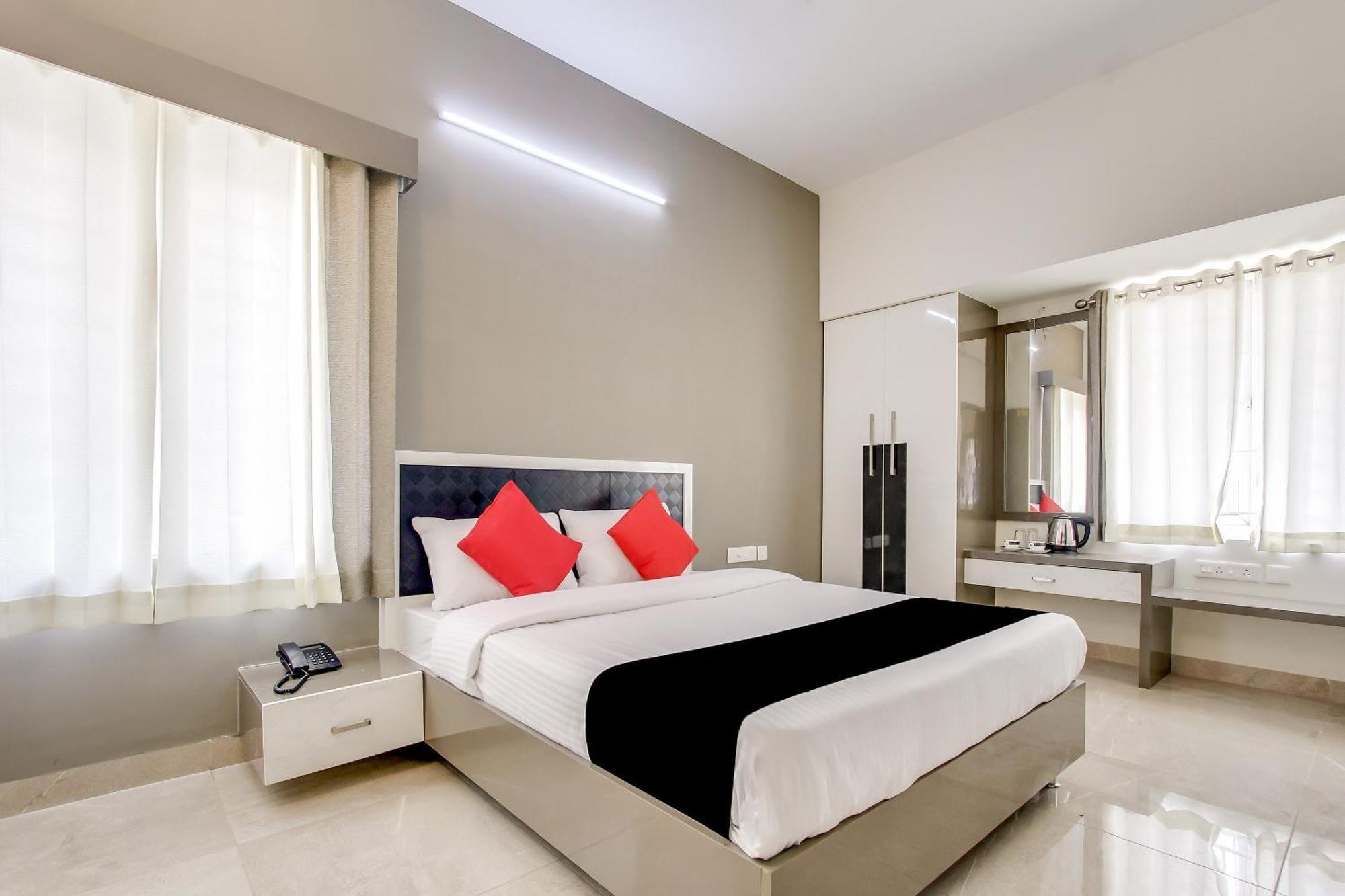 Capital O New Paradise Inn Irugur Екстер'єр фото